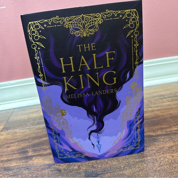 NEW FairyLoot The Half King Melissa Landers SIGNED Stenciled Edges with print - Picture 6 of 10